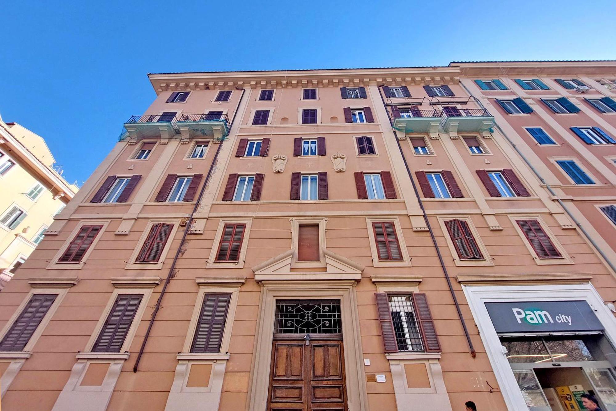Opera Inn Suites - Rooms And Apartments Roma Dış mekan fotoğraf