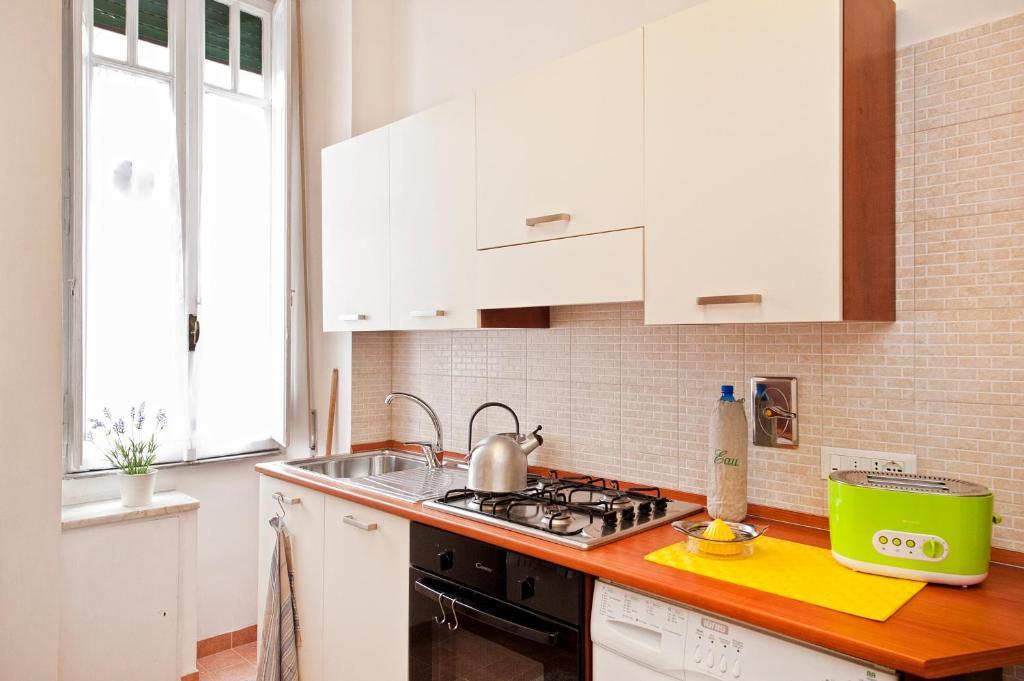 Opera Inn Suites - Rooms And Apartments Roma Dış mekan fotoğraf